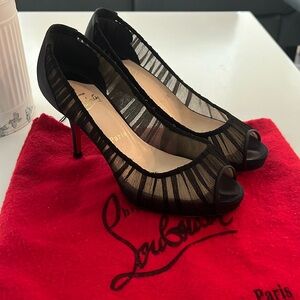 Christian Loubouton Black Pumps